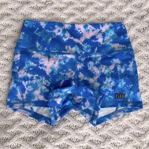 Fleo Apex Contour Short Mid Rise Medium NWOT